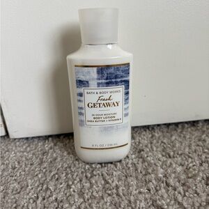Bath & Body Works Fresh Getaway Lotion - White